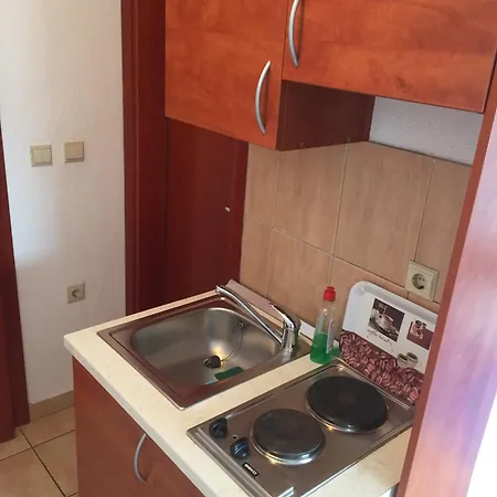 Kristic Apartment *